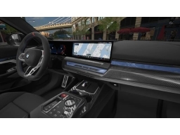 BMW M5 Base (A8) Sedan 2026