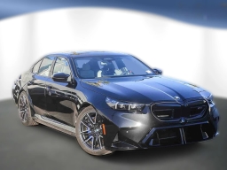 BMW M5 Base (A8) Sedan 2026