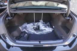 BMW M5 Base (A8) Sedan 2026