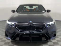 BMW M5 Base (A8) Sedan 2026