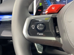 BMW M5 Base (A8) Sedan 2026