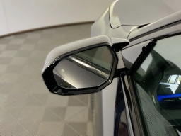 BMW M5 Base (A8) Sedan 2026