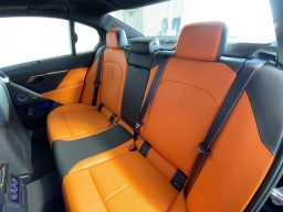 BMW M5 Base (A8) Sedan 2026