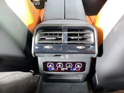 BMW M5 Base (A8) Sedan 2026