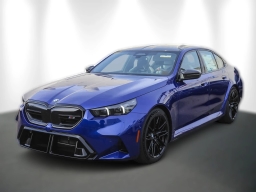 BMW M5 Base (A8) Sedan 2026