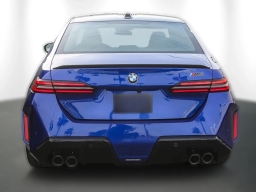BMW M5 Base (A8) Sedan 2026
