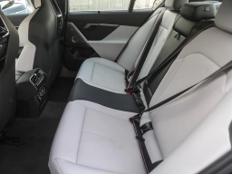 BMW M5 Base (A8) Sedan 2026