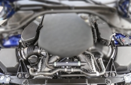 BMW M5 Base (A8) Sedan 2026