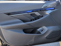 BMW M5 Base (A8) Sedan 2026