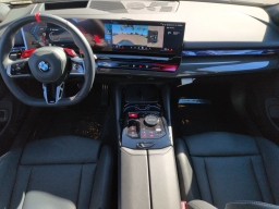 BMW M5 Base (A8) Sedan 2026