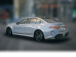 BMW M5 Base (A8) Sedan 2026