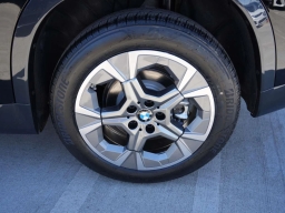 BMW X1 xDrive28i Sports Activity Vehicle 2026