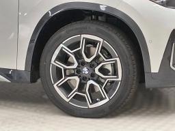 BMW X1 xDrive28i Sports Activity Vehicle 2026