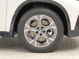 BMW X1 xDrive28i Sports Activity Vehicle 2026