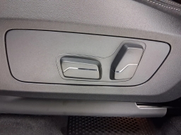 BMW X1 xDrive28i Sports Activity Vehicle 2026