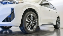 BMW X1 xDrive28i Sports Activity Vehicle 2026