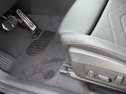 BMW X1 xDrive28i Sports Activity Vehicle 2026