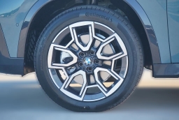 BMW X1 xDrive28i Sports Activity Vehicle 2026