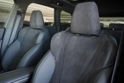 BMW X1 xDrive28i Sports Activity Vehicle 2026