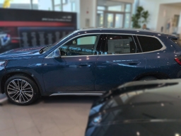 BMW X1 xDrive28i Sports Activity Vehicle 2026