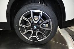 BMW X1 xDrive28i Sports Activity Vehicle 2026