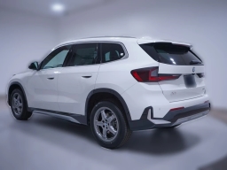 BMW X1 xDrive28i Sports Activity Vehicle 2026