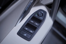 BMW X1 xDrive28i Sports Activity Vehicle 2026