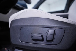 BMW X1 xDrive28i Sports Activity Vehicle 2026