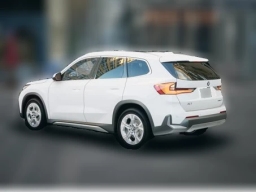 BMW X1 xDrive28i Sports Activity Vehicle 2026