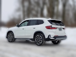 BMW X1 xDrive28i Sports Activity Vehicle 2026