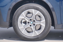 BMW X1 xDrive28i Sports Activity Vehicle 2026