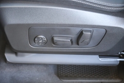 BMW X1 xDrive28i Sports Activity Vehicle 2026