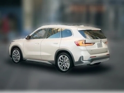 BMW X1 xDrive28i Sports Activity Vehicle 2026