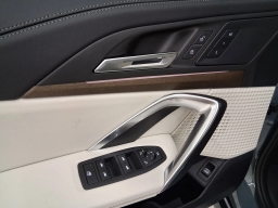 BMW X1 xDrive28i Sports Activity Vehicle 2026