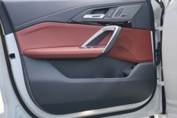 BMW X1 xDrive28i Sports Activity Vehicle 2026