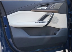 BMW X1 xDrive28i Sports Activity Vehicle 2026