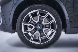 BMW X1 xDrive28i Sports Activity Vehicle 2026