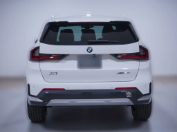 BMW X1 xDrive28i Sports Activity Vehicle 2026