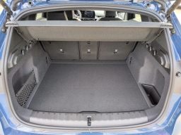 BMW X1 xDrive28i Sports Activity Vehicle 2026