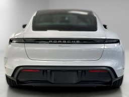 Porsche Taycan 4 AWD 2025