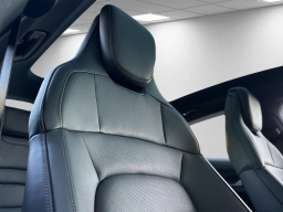 Porsche Taycan 4 AWD 2025