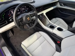 Porsche Taycan 4 AWD 2025