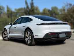 Porsche Taycan 4 AWD 2025