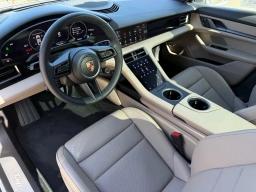 Porsche Taycan 4 AWD 2025