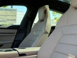 Porsche Taycan 4 AWD 2025