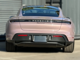 Porsche Taycan 4 AWD 2026
