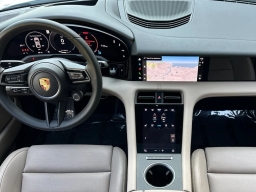 Porsche Taycan 4 AWD 2025