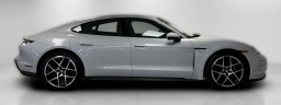 Porsche Taycan 4 AWD 2025