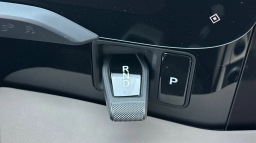 Porsche Taycan 4 AWD 2025