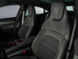 Porsche Taycan 4 AWD 2025